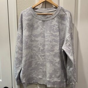 Women’s Lululemon Perfectly Oversized Crew Sweatshirt. Size 12